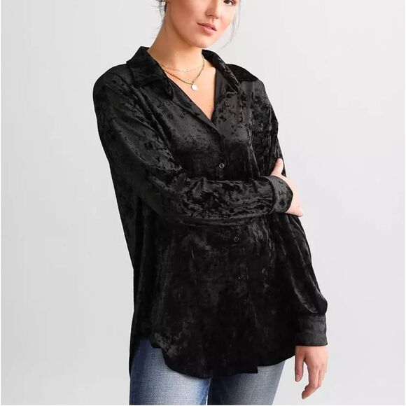 Red by BKE Buckle Black Velvet Top Button Up Blouse - Picture 1 of 5
